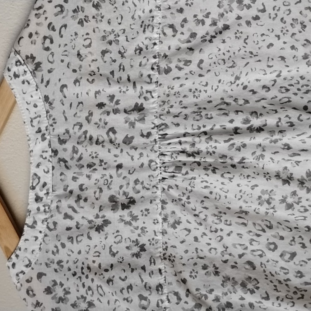C&A Leopard Print Button-Up Blouse - Picture 11 of 14